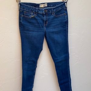 Hollister Skinny Jeans! Deep denim